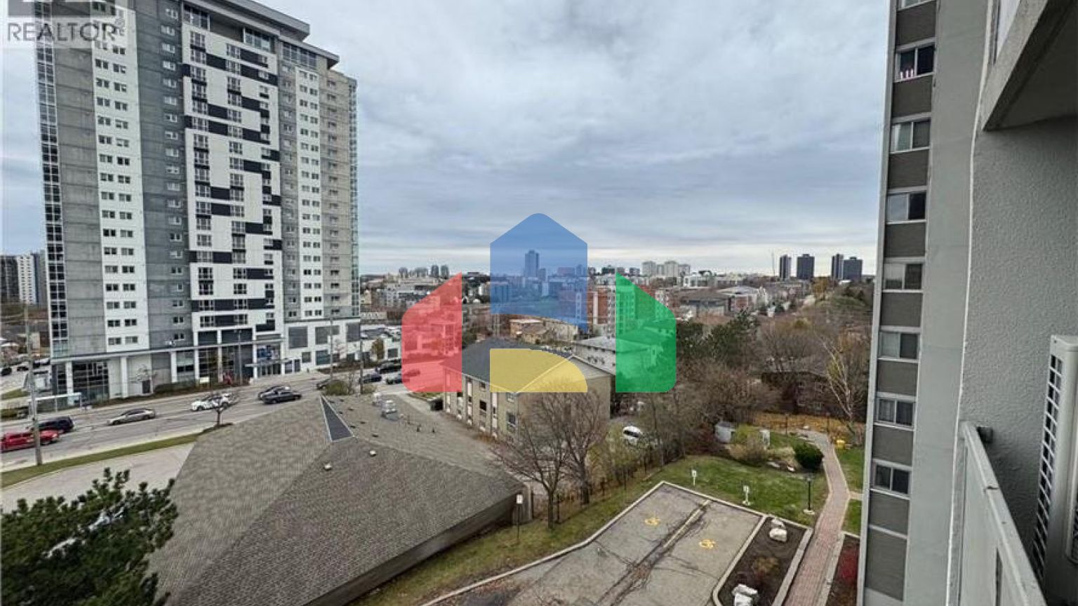 Residential - Single Family Home - Waterloo, Canada - Canada