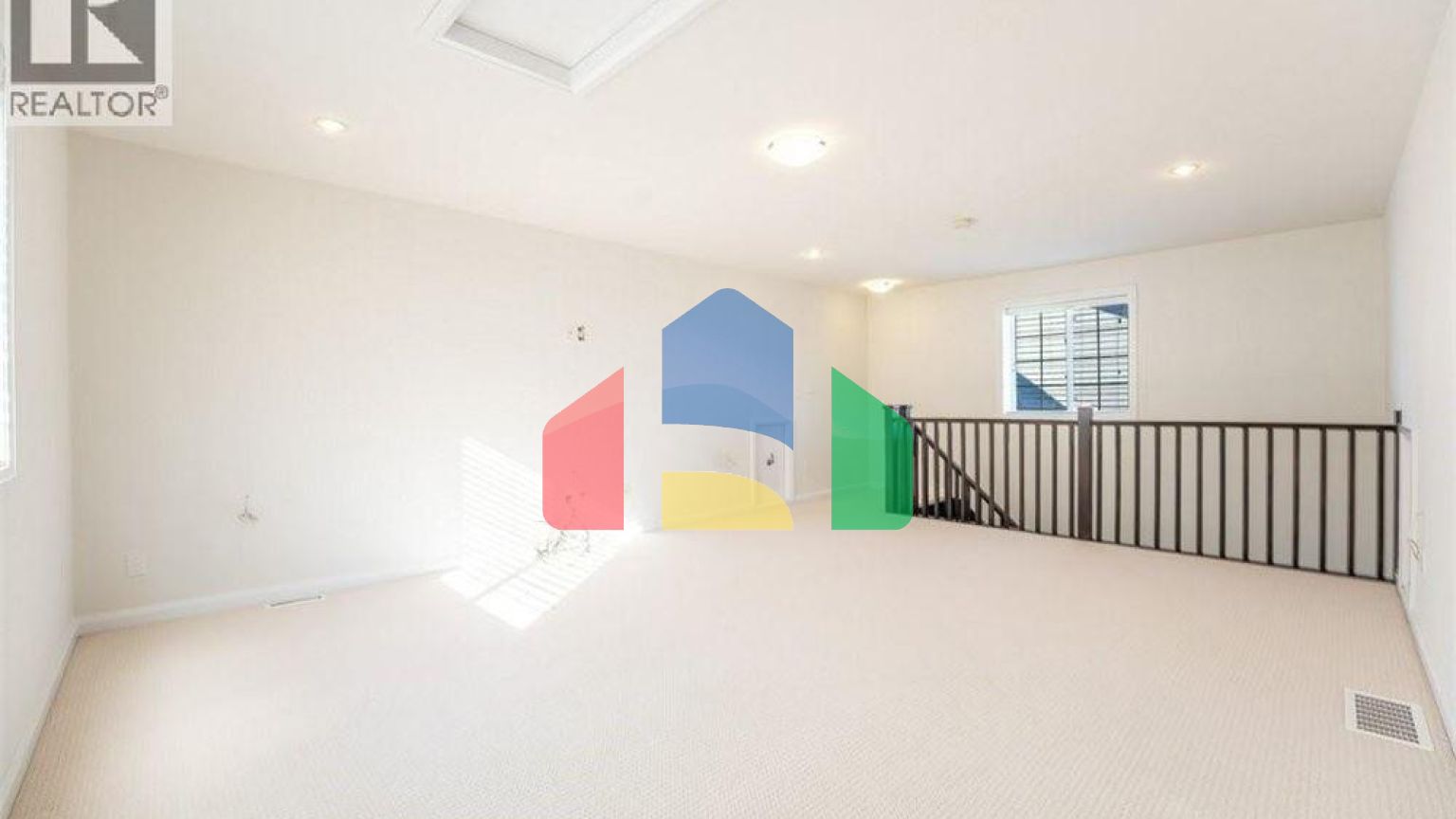 Residential - Single Family Home - Waterloo, Canada - Canada