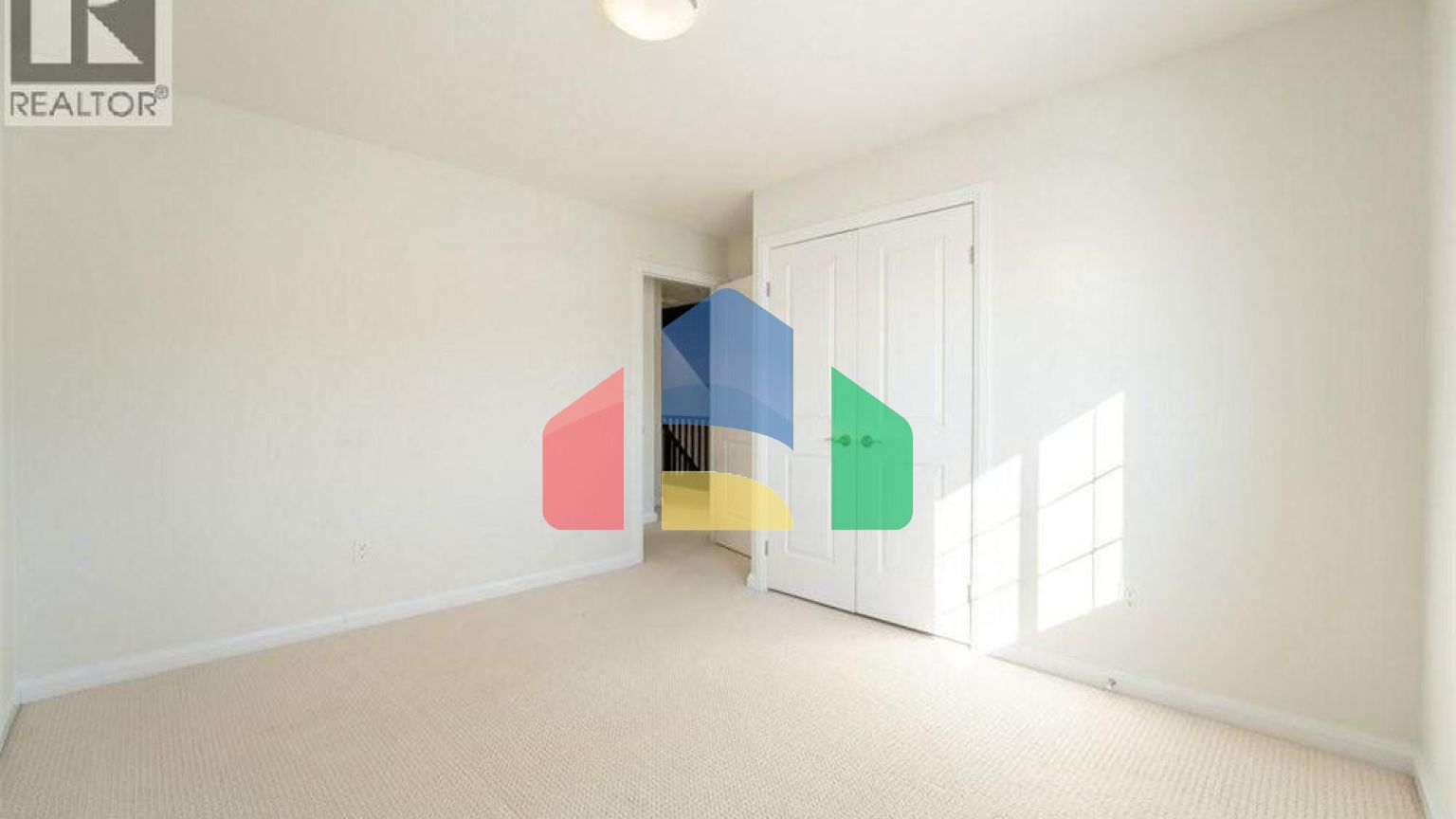 Residential - Single Family Home - Waterloo, Canada - Canada