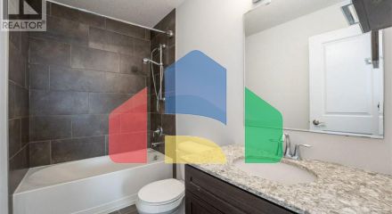 Residential - Single Family Home - Waterloo, Canada - Canada