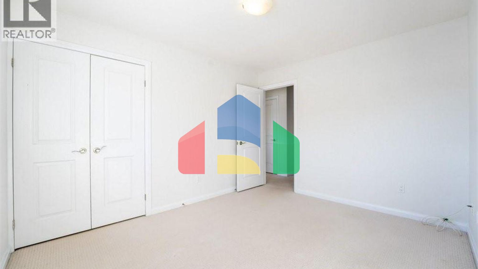 Residential - Single Family Home - Waterloo, Canada - Canada