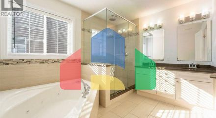 Residential - Single Family Home - Waterloo, Canada - Canada