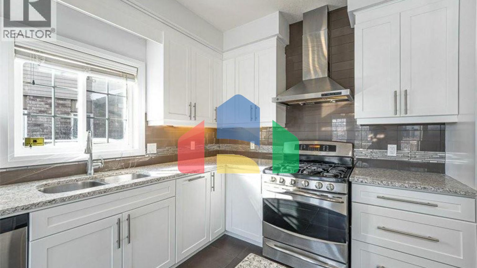 Residential - Single Family Home - Waterloo, Canada - Canada