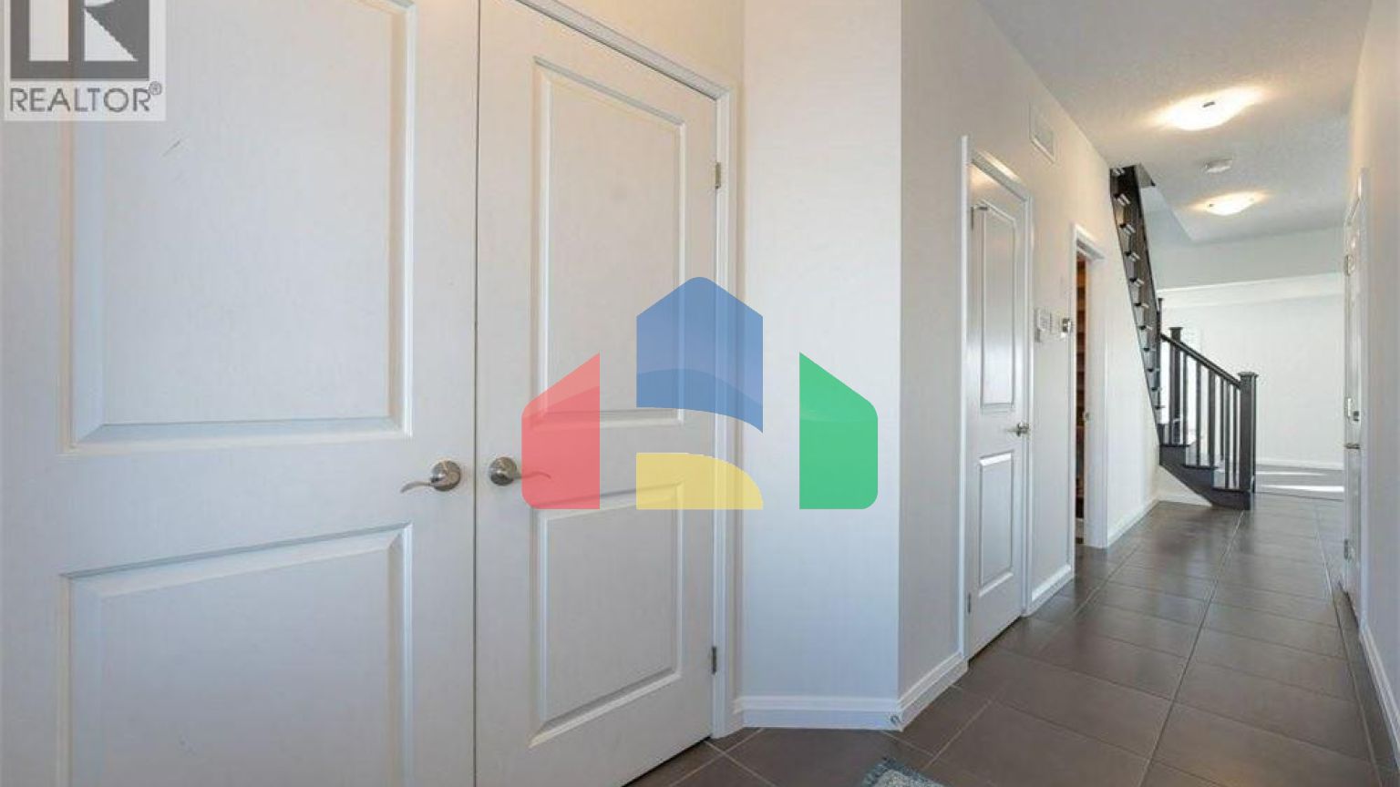 Residential - Single Family Home - Waterloo, Canada - Canada