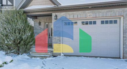 Residential - Single Family Home - Waterloo, Canada - Canada