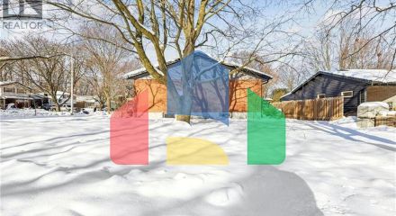 Residential - Single Family Home - Waterloo, Canada - Canada