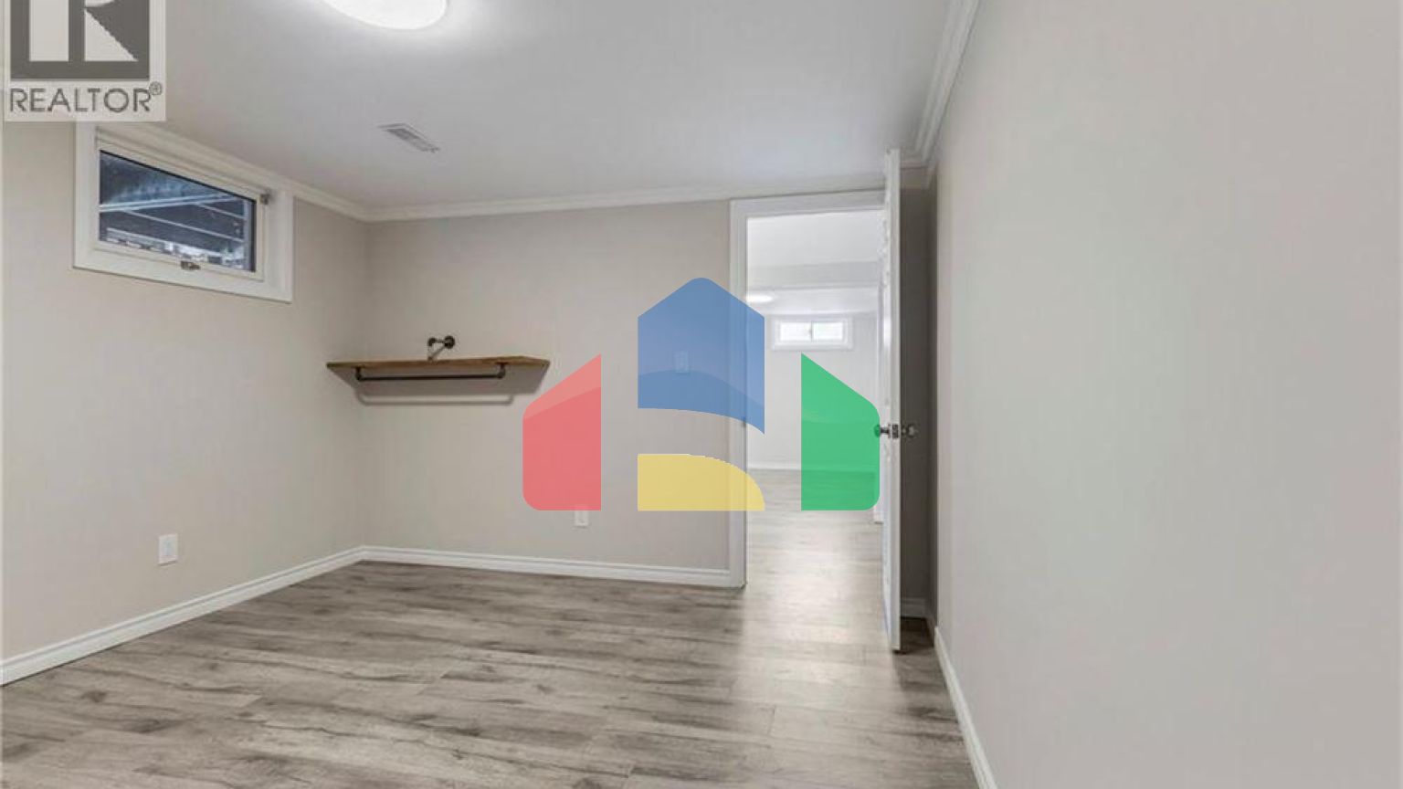 Residential - Single Family Home - Waterloo, Canada - Canada