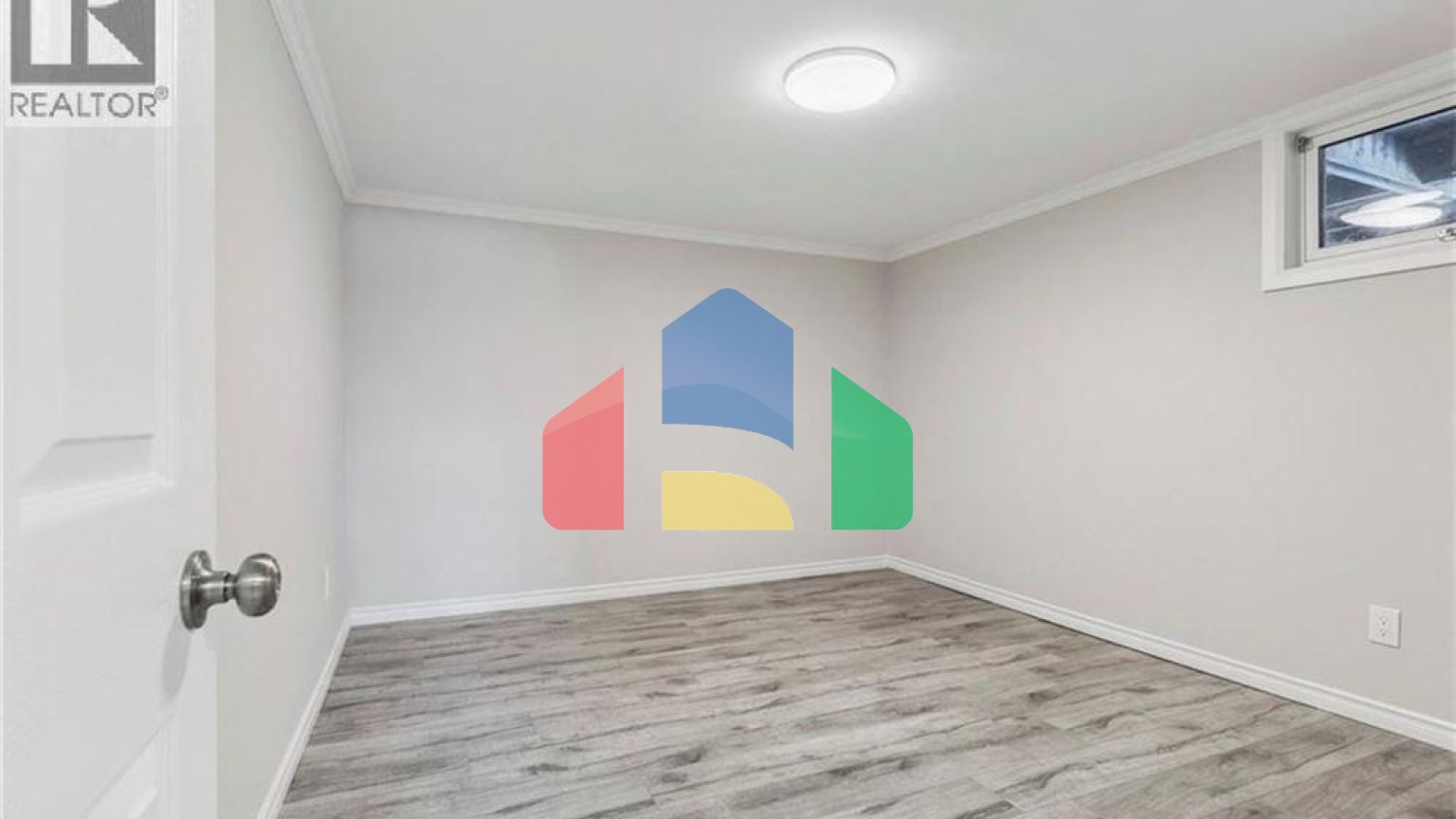 Residential - Single Family Home - Waterloo, Canada - Canada