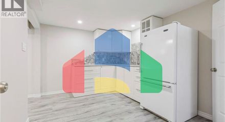 Residential - Single Family Home - Waterloo, Canada - Canada