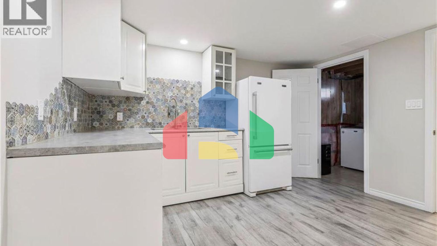 Residential - Single Family Home - Waterloo, Canada - Canada