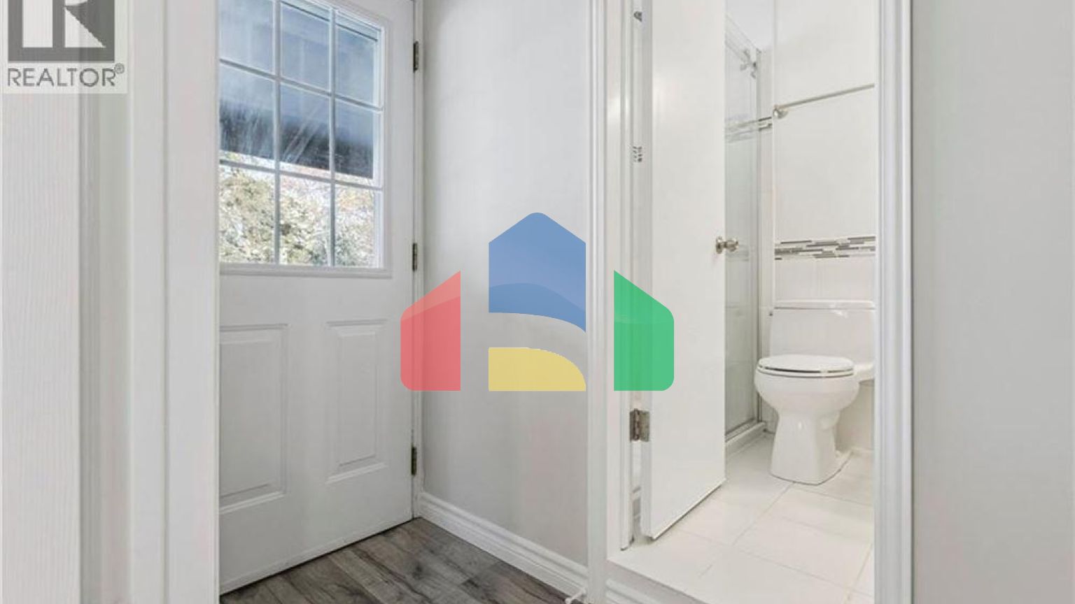 Residential - Single Family Home - Waterloo, Canada - Canada