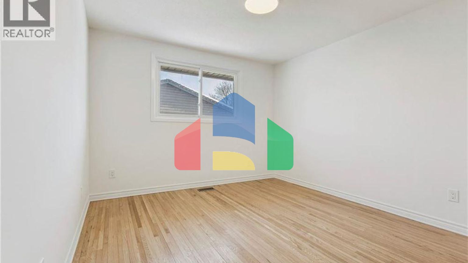 Residential - Single Family Home - Waterloo, Canada - Canada