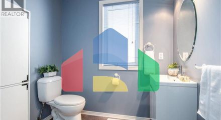 Residential - Single Family Home - Waterloo, Canada - Canada