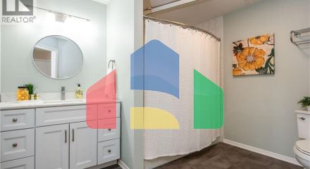 Residential - Single Family Home - Waterloo, Canada - Canada