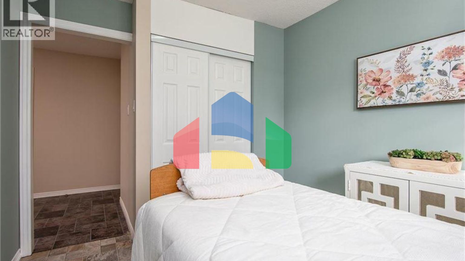 Residential - Single Family Home - Waterloo, Canada - Canada