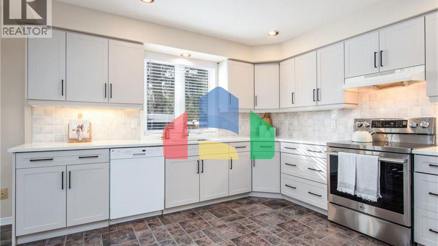 Residential - Single Family Home - Waterloo, Canada - Canada