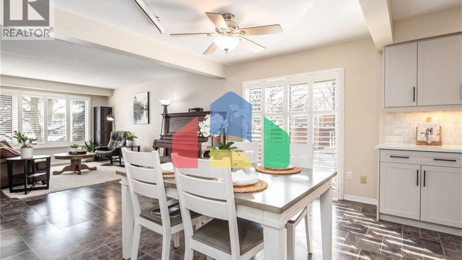 Residential - Single Family Home - Waterloo, Canada - Canada