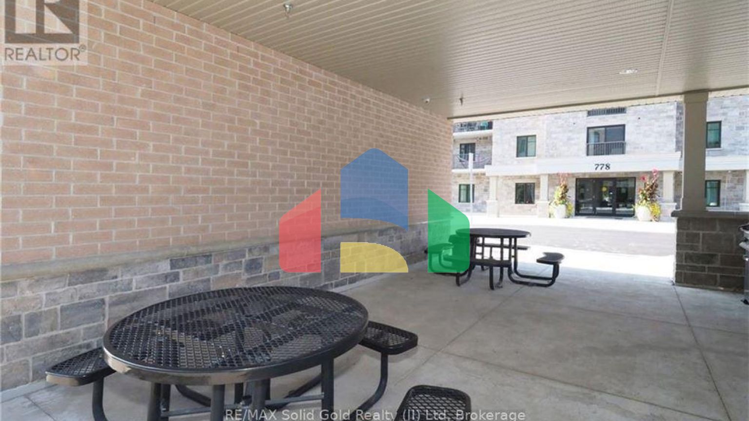 Residential - Condo/Apartment - Waterloo, Canada - Canada