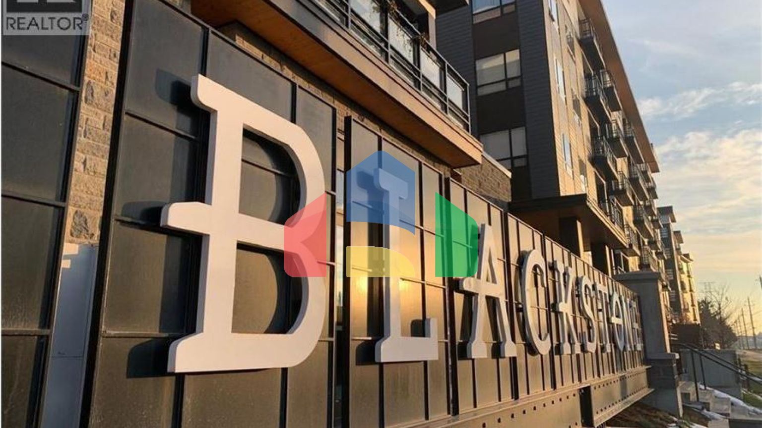 Residential - Single Family Home - Waterloo, Canada - Canada