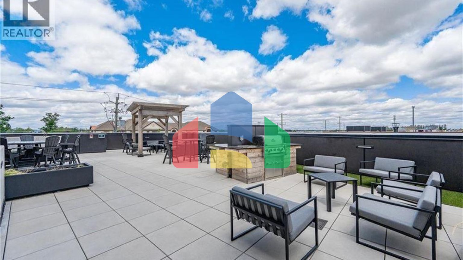 Residential - Single Family Home - Waterloo, Canada - Canada