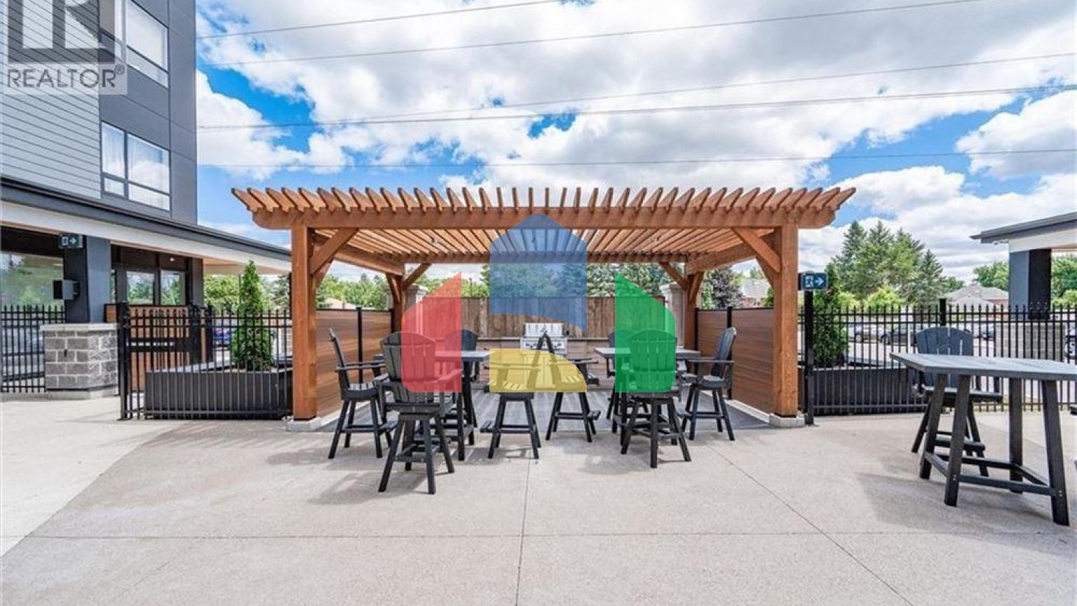 Residential - Single Family Home - Waterloo, Canada - Canada