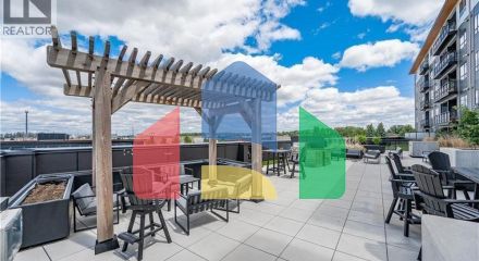 Residential - Single Family Home - Waterloo, Canada - Canada