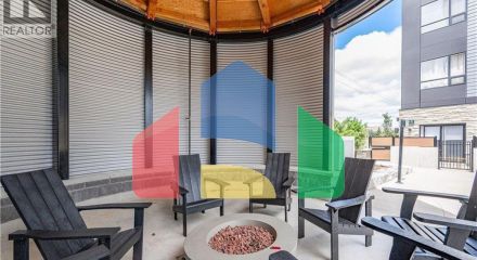 Residential - Single Family Home - Waterloo, Canada - Canada