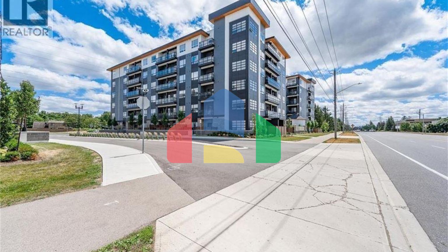 Residential - Single Family Home - Waterloo, Canada - Canada