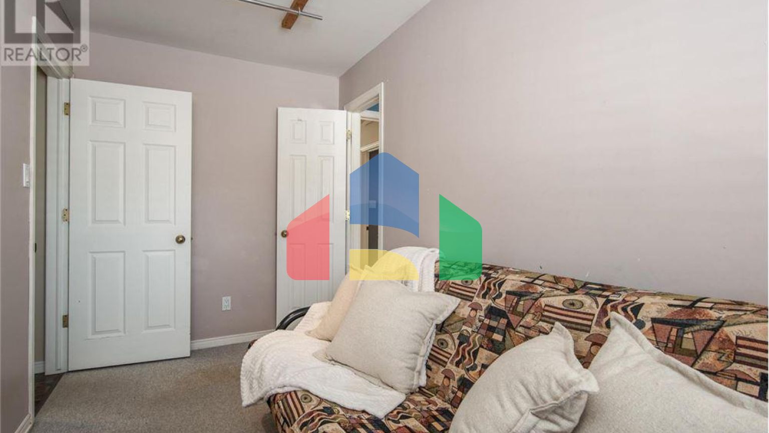 Residential - Single Family Home - Waterloo, Canada - Canada