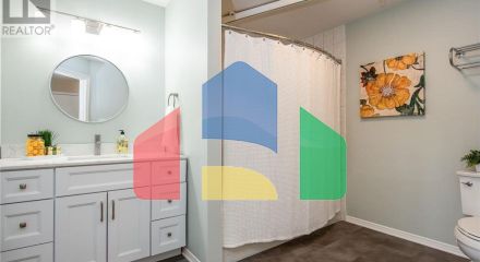 Residential - Single Family Home - Waterloo, Canada - Canada