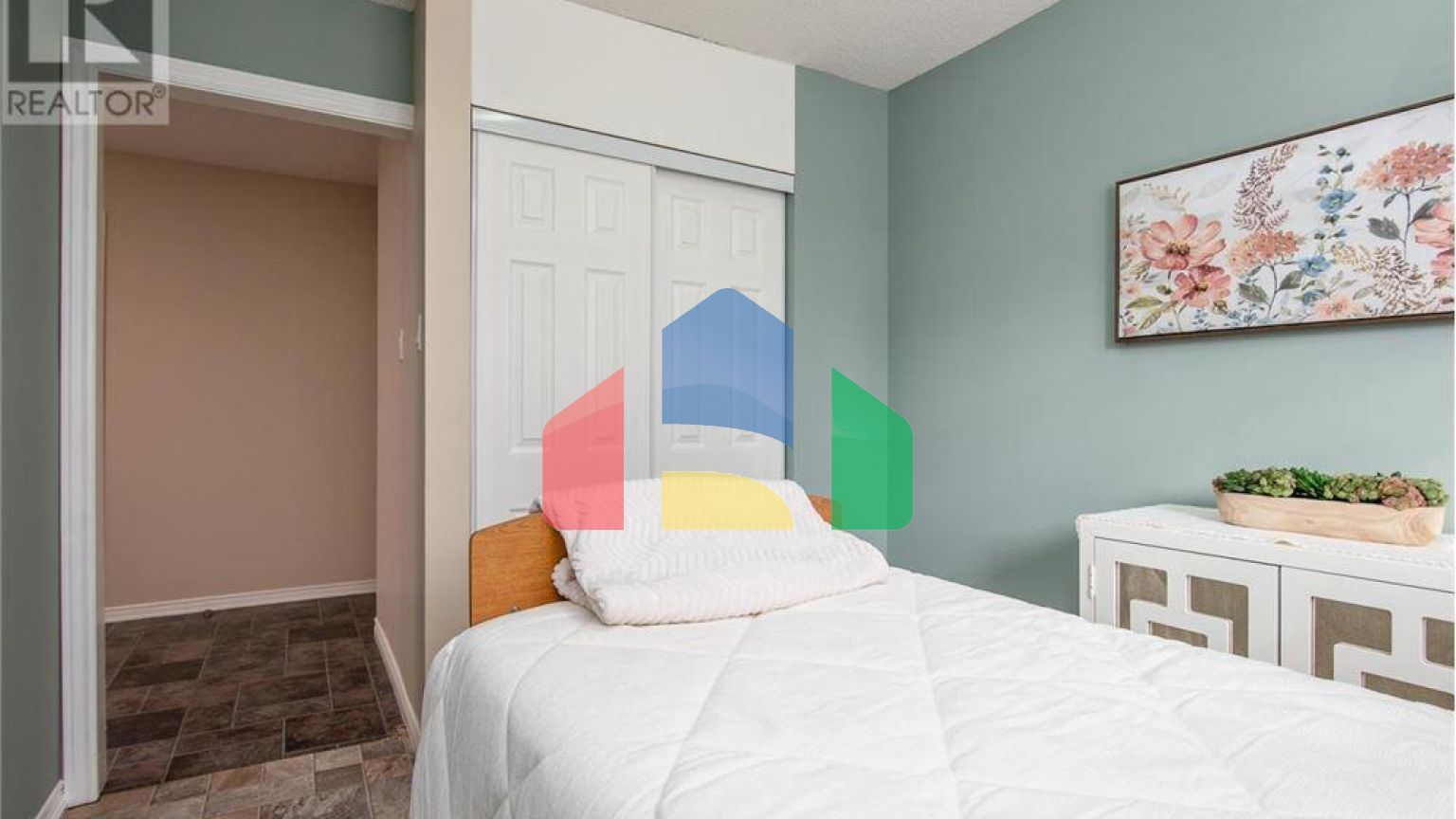 Residential - Single Family Home - Waterloo, Canada - Canada