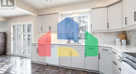 Residential - Single Family Home - Waterloo, Canada - Canada