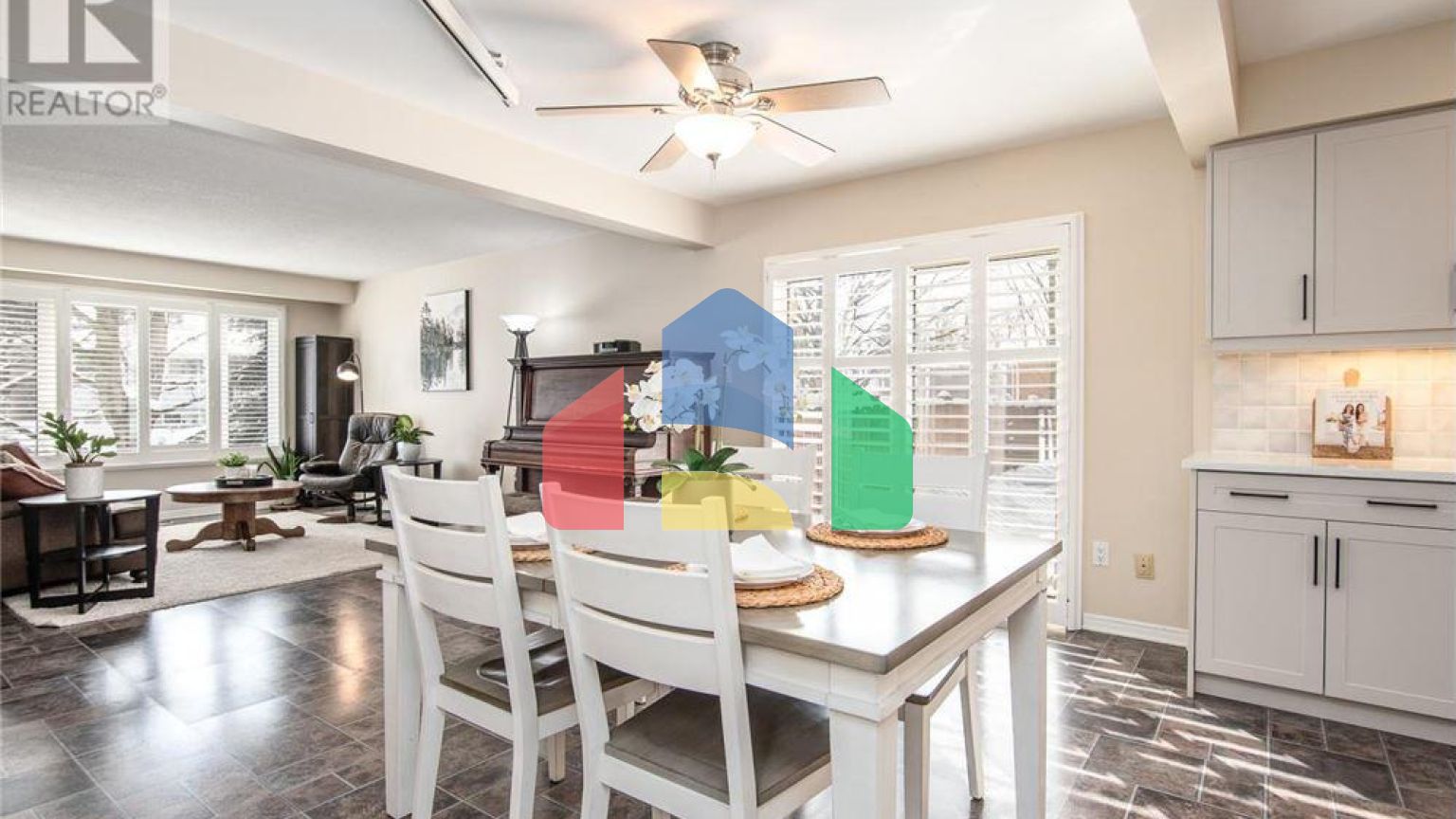 Residential - Single Family Home - Waterloo, Canada - Canada