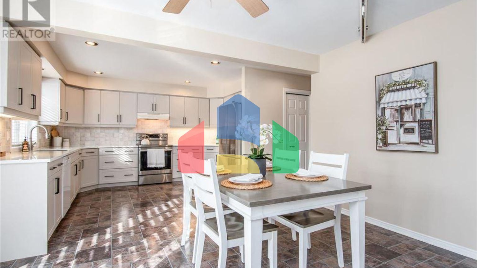 Residential - Single Family Home - Waterloo, Canada - Canada