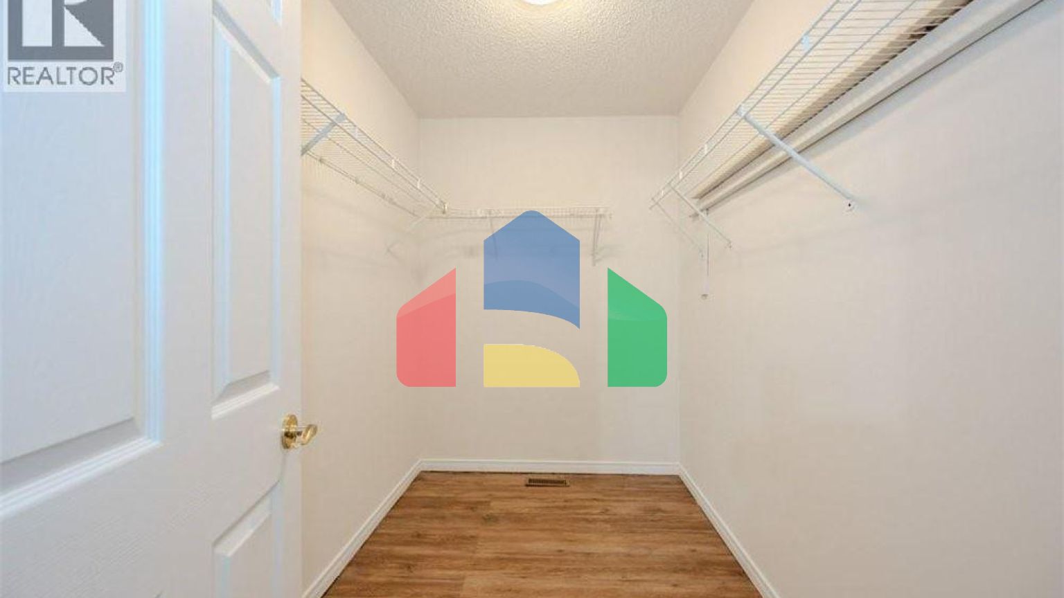 Residential - Single Family Home - Waterloo, Canada - Canada