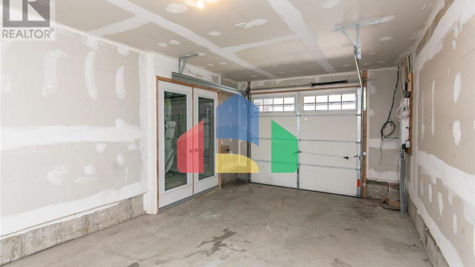 Residential - Single Family Home - Waterloo, Canada - Canada