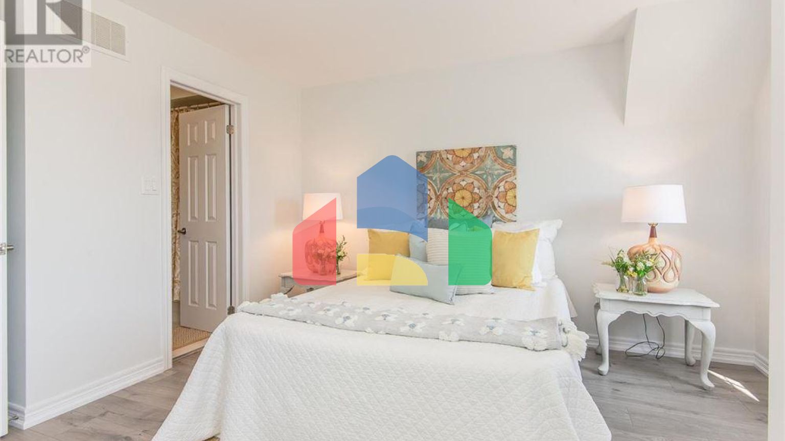 Residential - Single Family Home - Waterloo, Canada - Canada