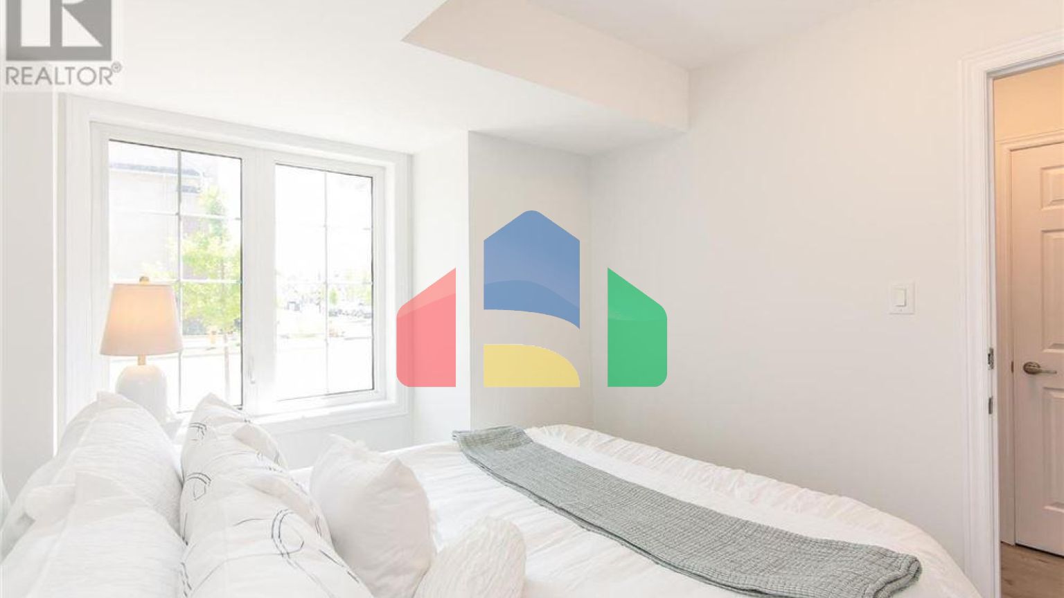 Residential - Single Family Home - Waterloo, Canada - Canada