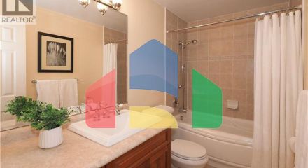 Residential - Single Family Home - Waterloo, Canada - Canada