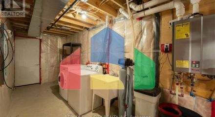 Residential - Single Family Home - Waterloo, Canada - Canada