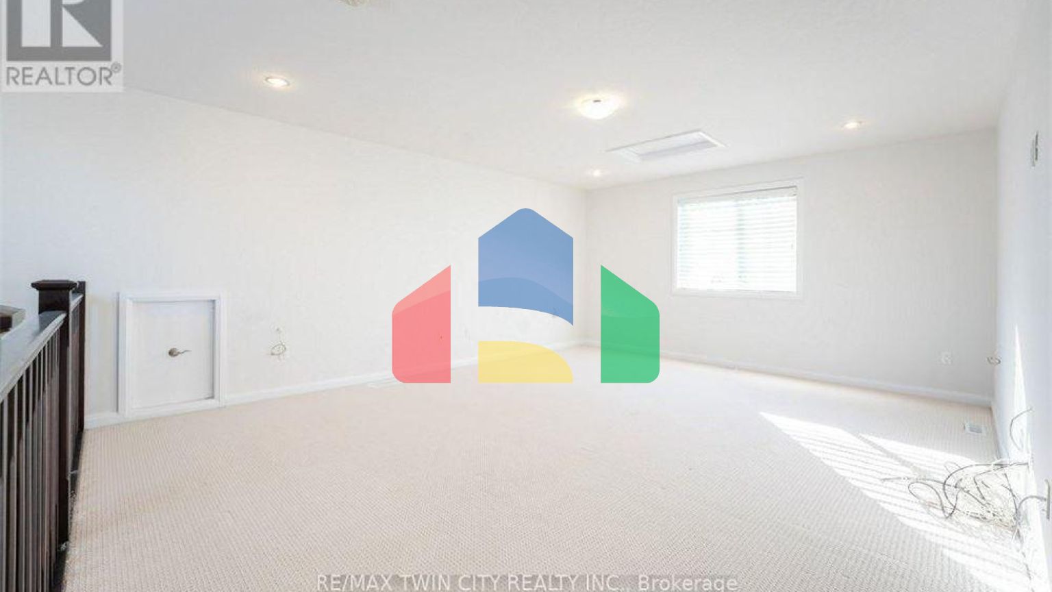 Residential - Single Family Home - Waterloo, Canada - Canada