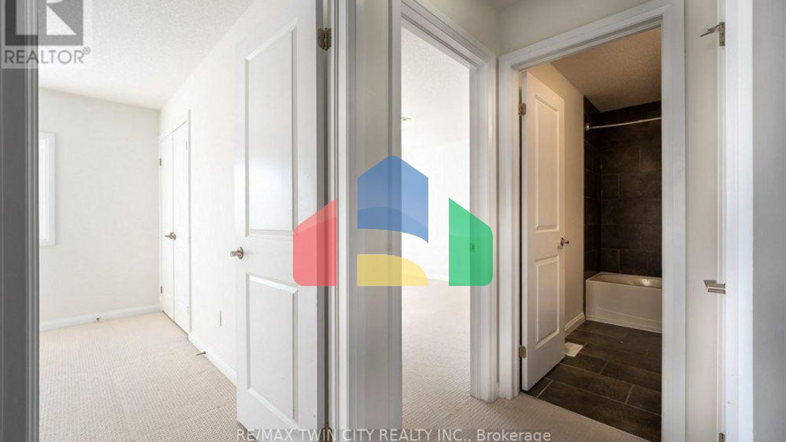 Residential - Single Family Home - Waterloo, Canada - Canada