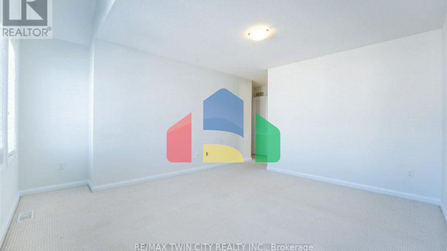 Residential - Single Family Home - Waterloo, Canada - Canada