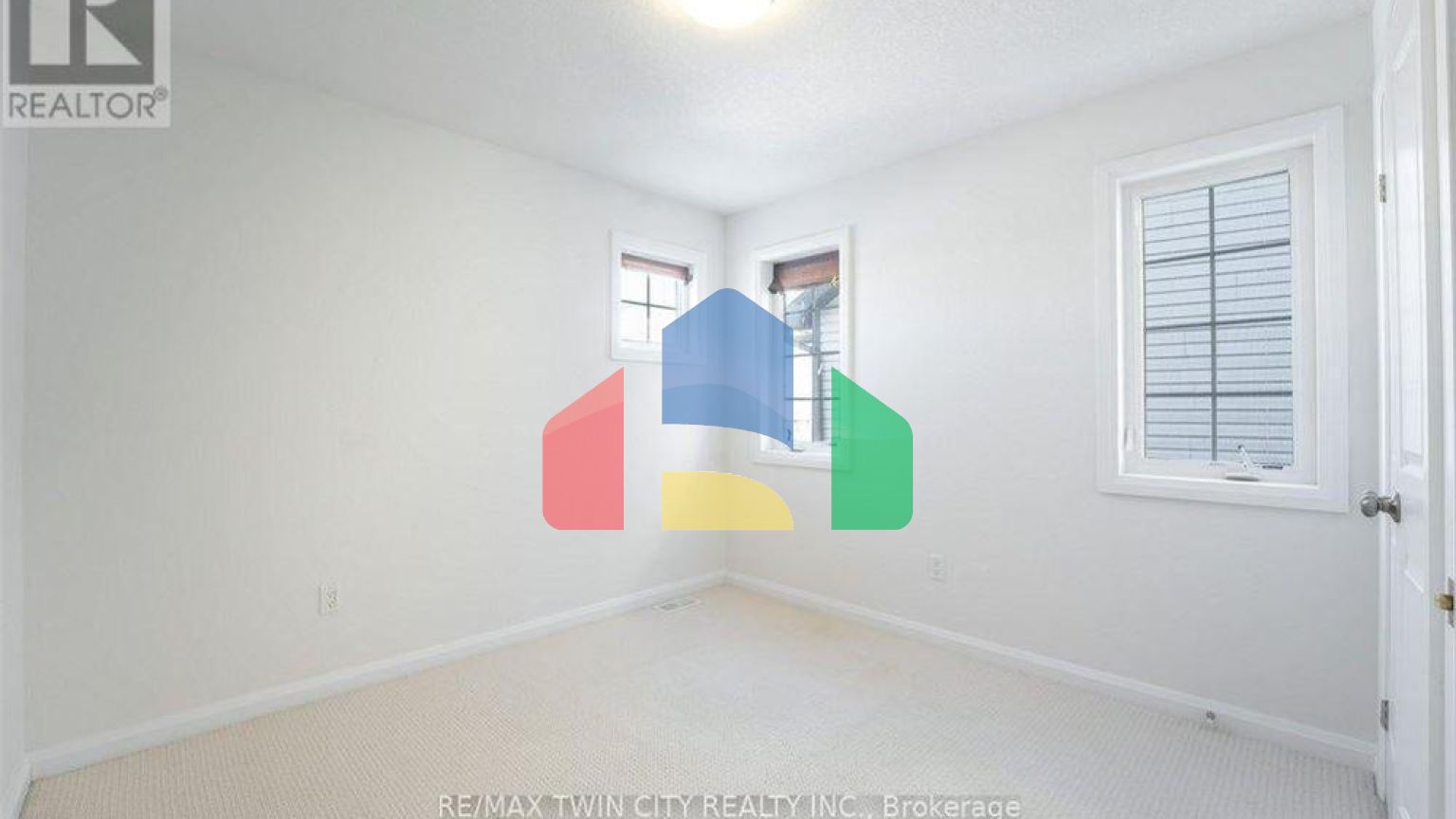 Residential - Single Family Home - Waterloo, Canada - Canada