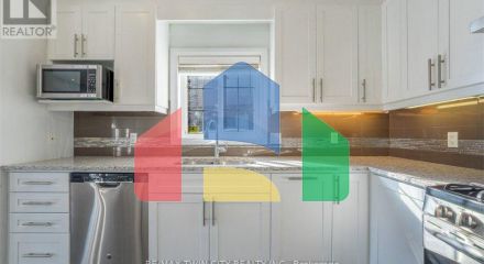 Residential - Single Family Home - Waterloo, Canada - Canada