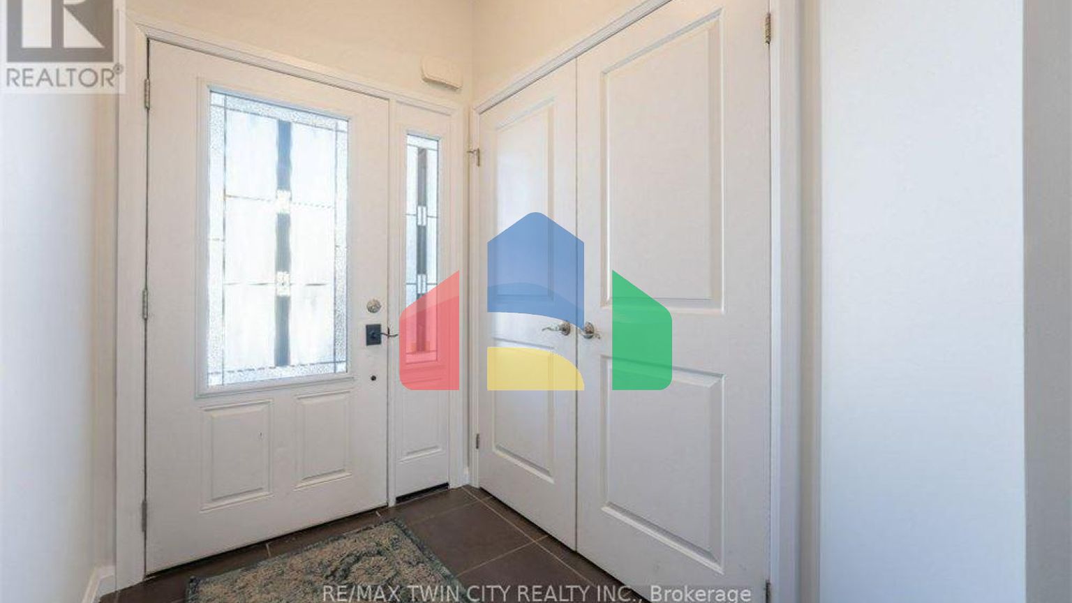 Residential - Single Family Home - Waterloo, Canada - Canada