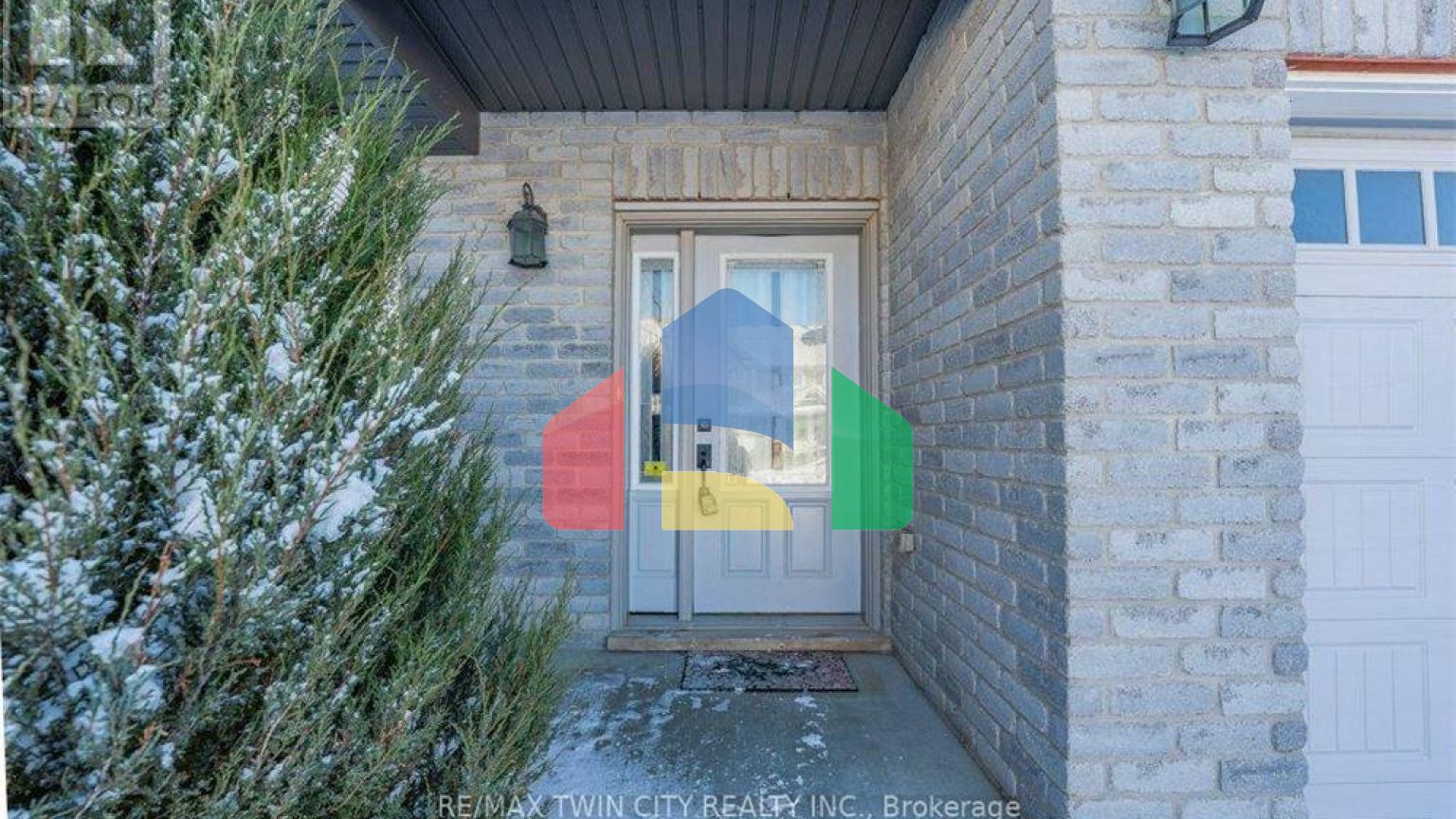 Residential - Single Family Home - Waterloo, Canada - Canada