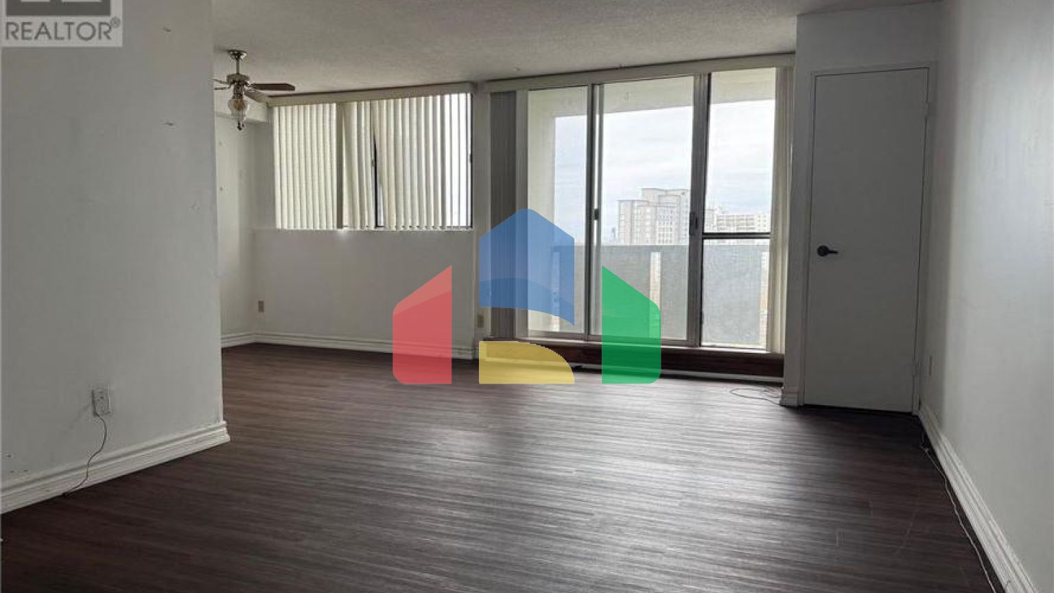 Residential - Single Family Home - Waterloo, Canada - Canada