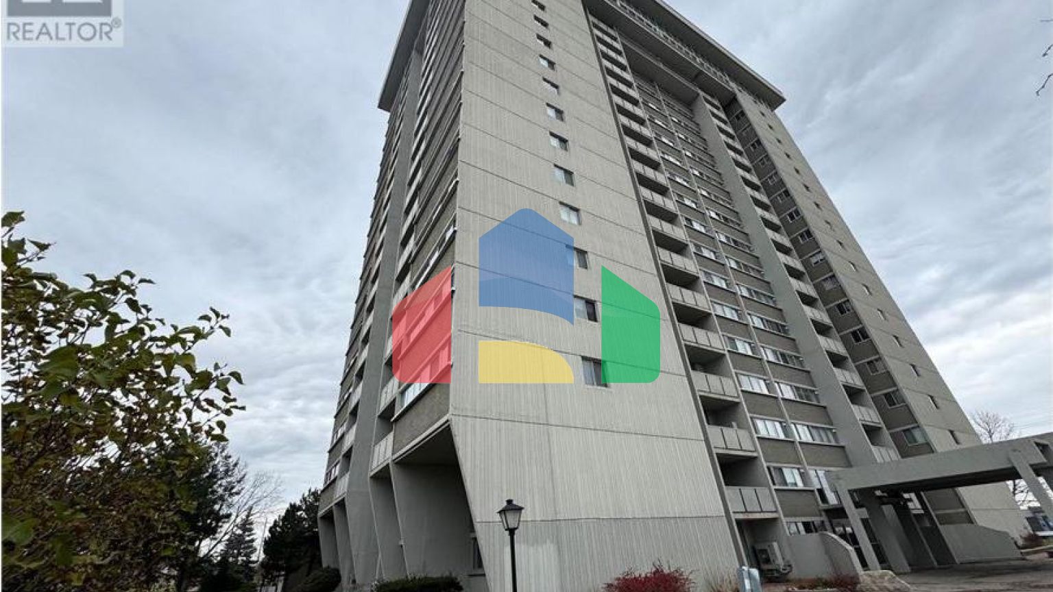 Residential - Single Family Home - Waterloo, Canada - Canada