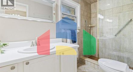 Residential - Single Family Home - Waterloo, Canada - Canada